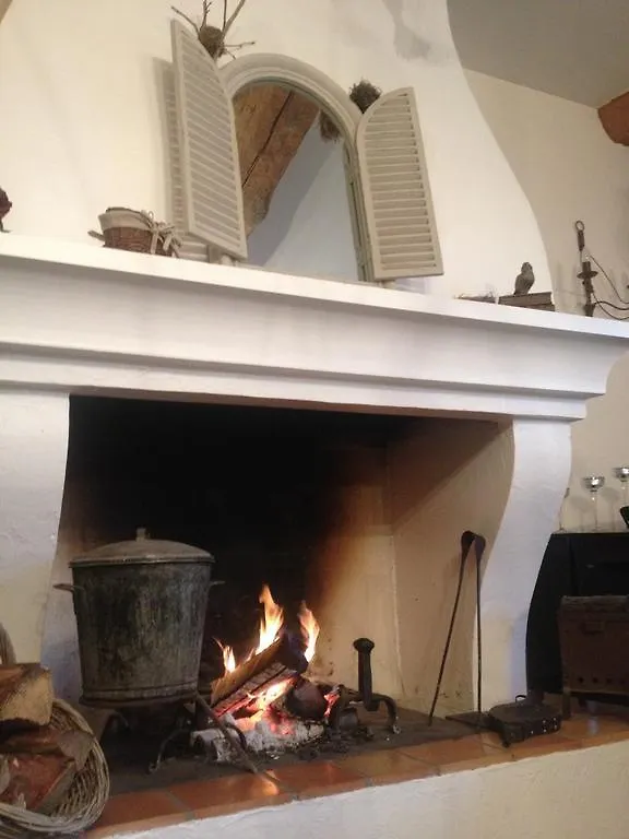 Bed & Breakfast L'Abri Du Poete Bed and Breakfast Besse-sur-Issole Frankrijk