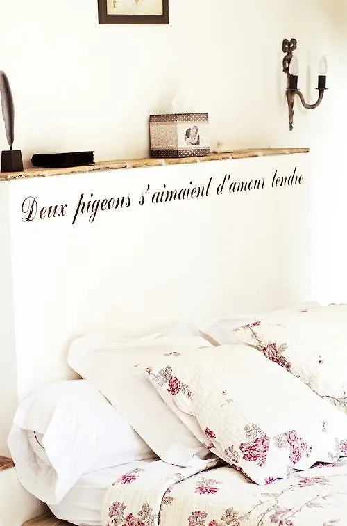 L'Abri Du Poete Bed & Breakfast Besse-sur-Issole