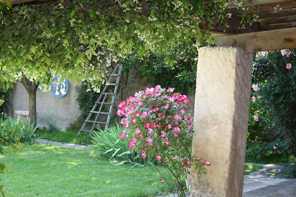 L'Abri Du Poete Bed & Breakfast Besse-sur-Issole 0*,  Fransa